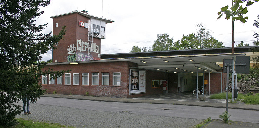 Bahnhof Essen Bergeborbeck 02 Empfangsgebude