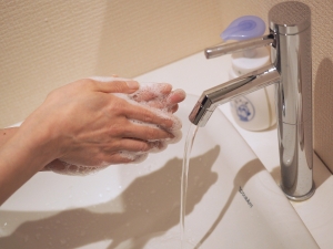 &quot;Happy Birthday&quot;  gegen die Viren - 30 Sekunden Hände waschen schützen!